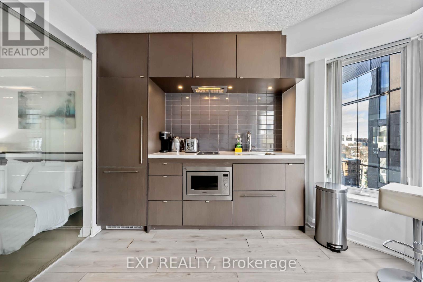 1106 - 155 Yorkville Avenue, Toronto (annex), Ontario