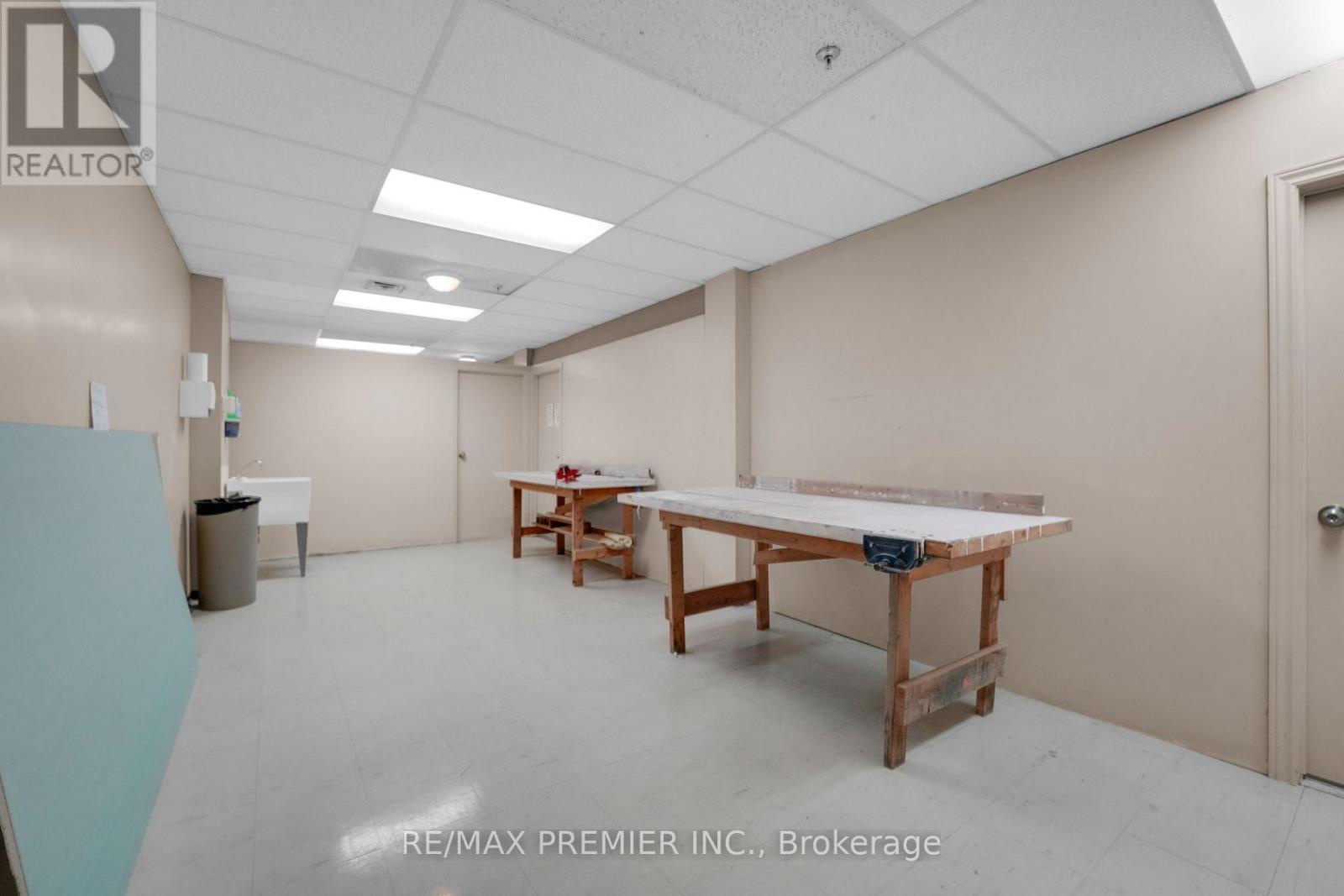 904 - 250 Scarlett Road, Toronto (rockcliffe-smythe), Ontario