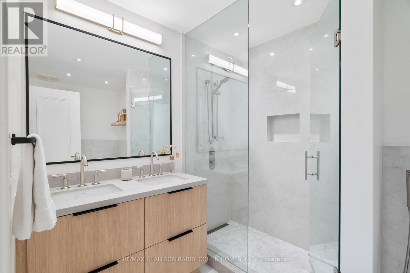 141 Latimer Avenue, Toronto (lawrence Park South), Ontario