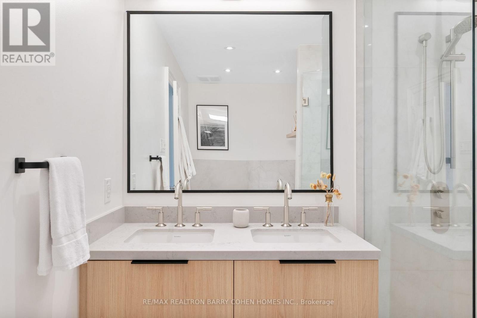 141 Latimer Avenue, Toronto (lawrence Park South), Ontario