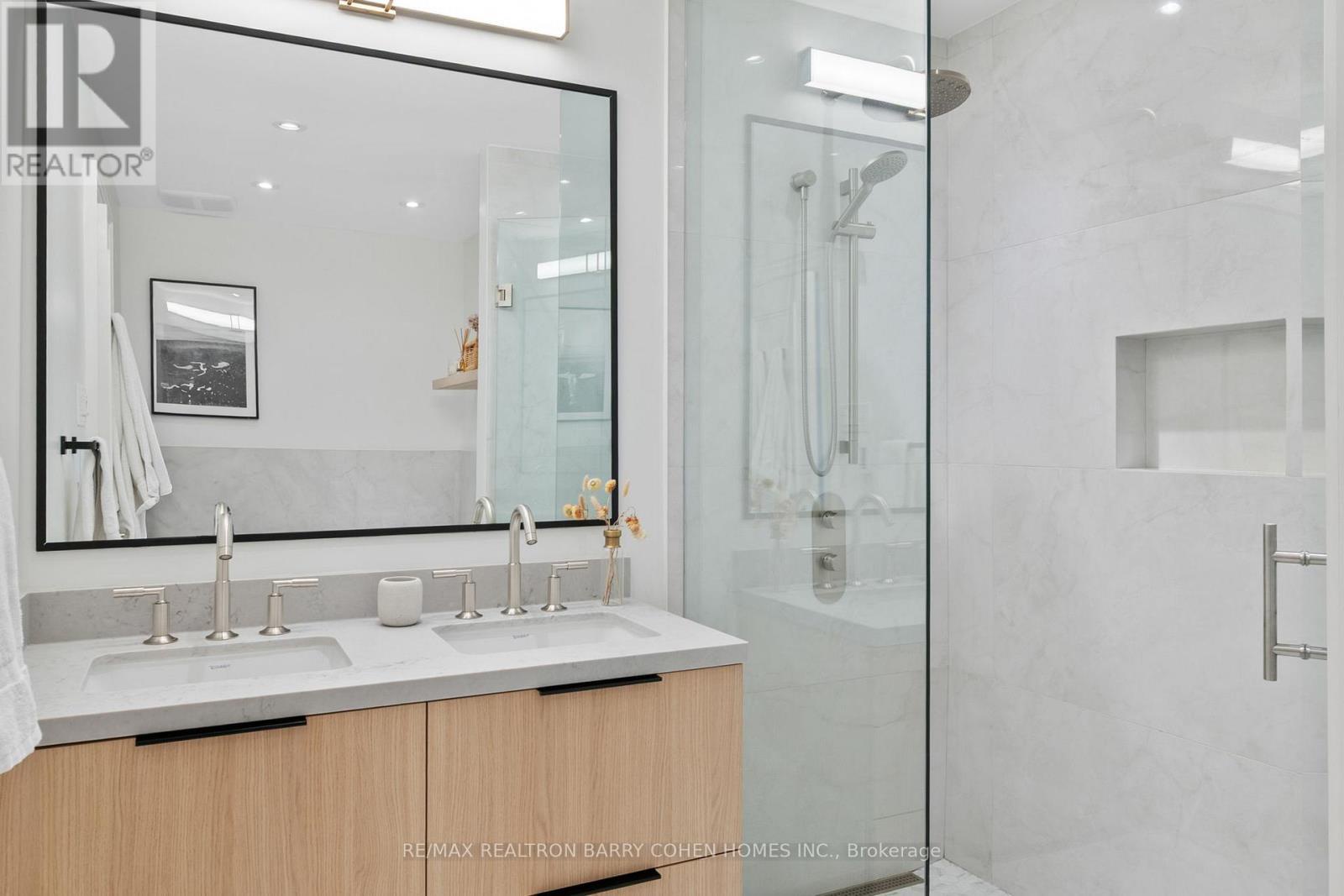 141 Latimer Avenue, Toronto (lawrence Park South), Ontario