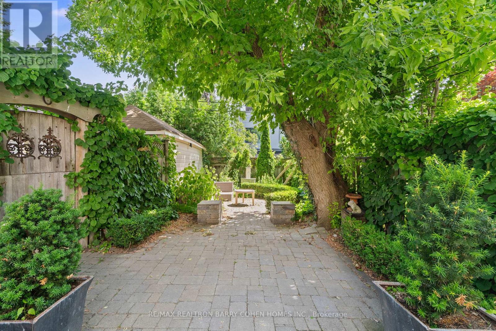 141 Latimer Avenue, Toronto (lawrence Park South), Ontario