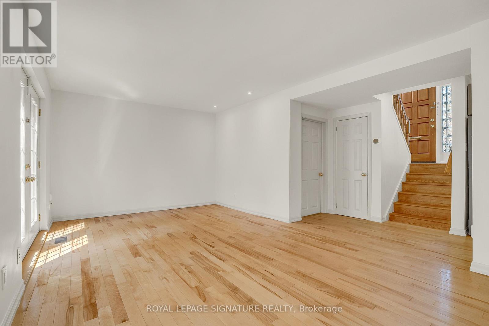 136 Three Valleys Drive, Toronto (parkwoods-donalda), Ontario