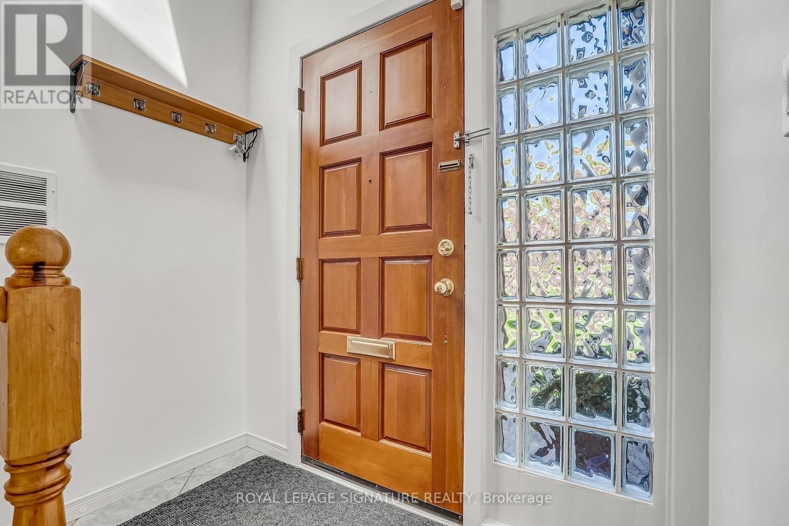 136 Three Valleys Drive, Toronto (parkwoods-donalda), Ontario