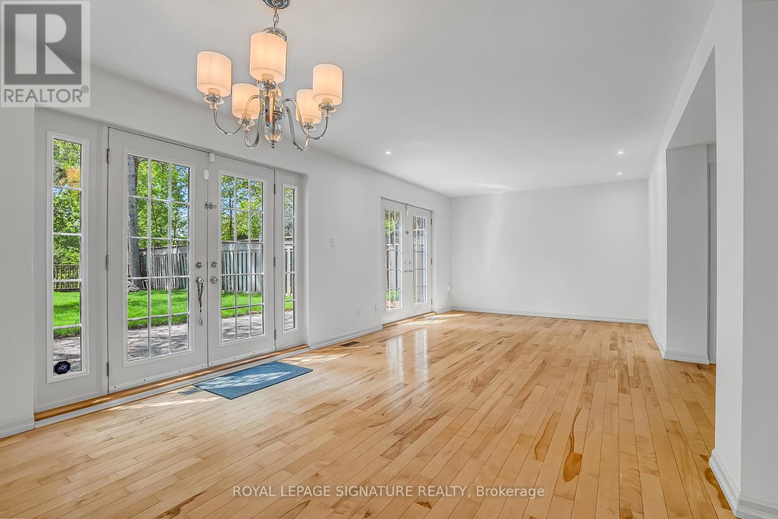 136 Three Valleys Drive, Toronto (parkwoods-donalda), Ontario