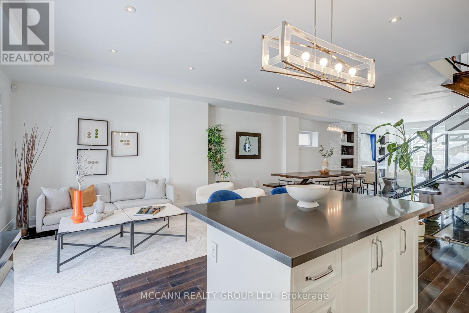 1155 Greenwood Avenue, Toronto (east York), Ontario