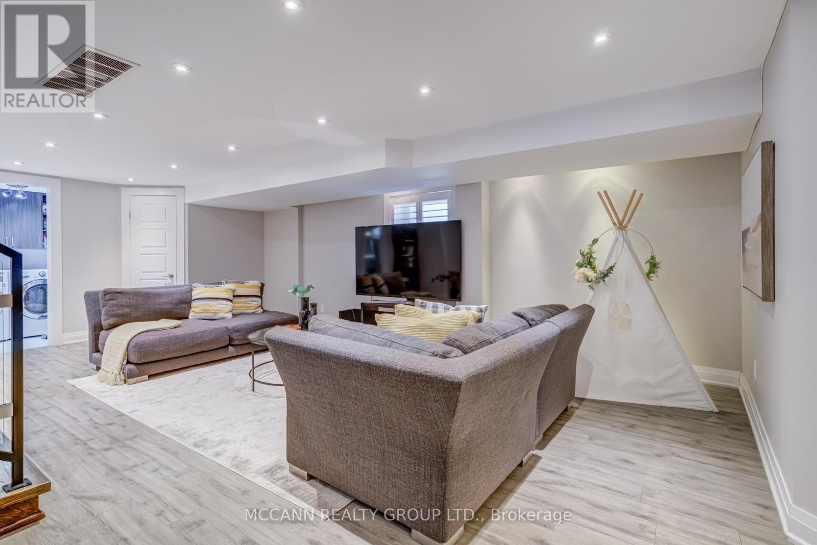 1155 Greenwood Avenue, Toronto (east York), Ontario