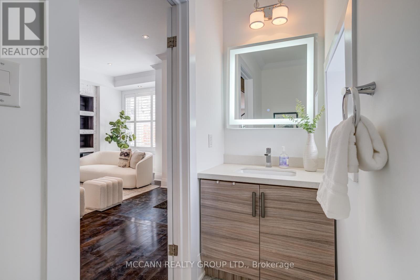 1155 Greenwood Avenue, Toronto (east York), Ontario