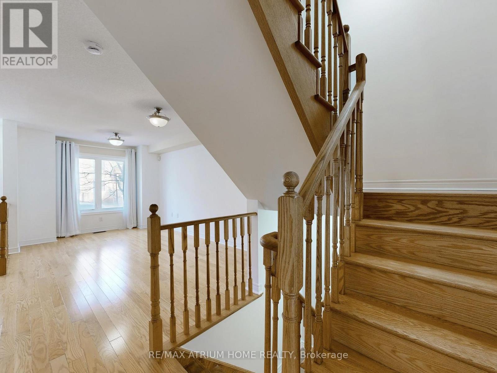 17 Kawneer Terrace, Toronto (dorset Park), Ontario