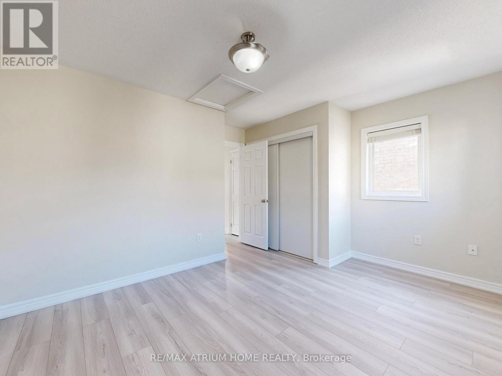 17 Kawneer Terrace, Toronto (dorset Park), Ontario