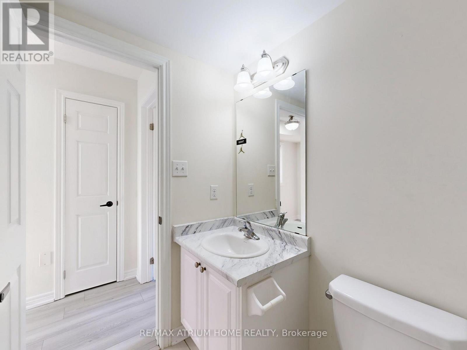 17 Kawneer Terrace, Toronto (dorset Park), Ontario