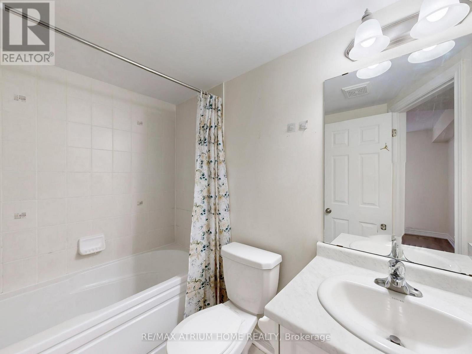 17 Kawneer Terrace, Toronto (dorset Park), Ontario