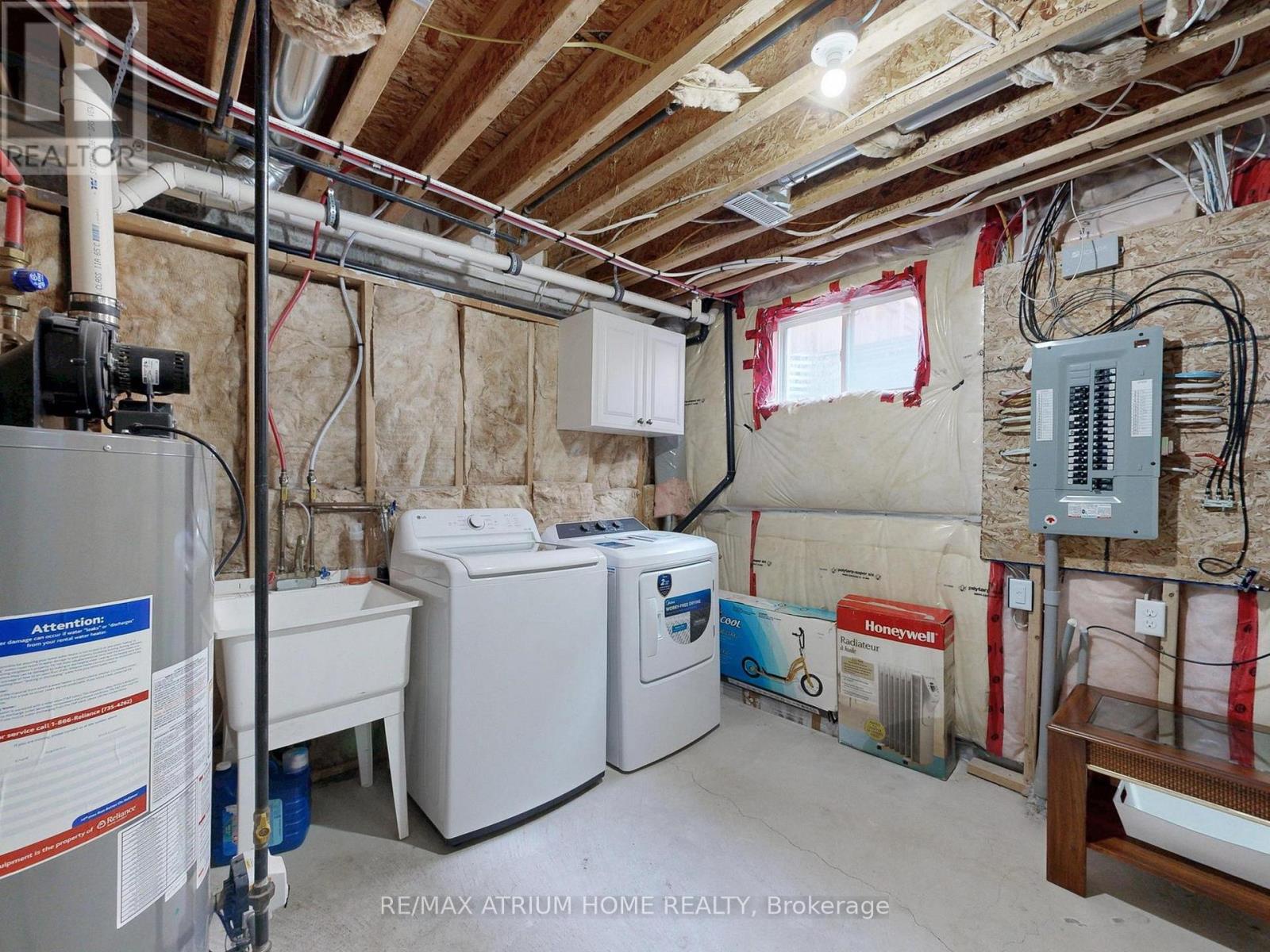 17 Kawneer Terrace, Toronto (dorset Park), Ontario