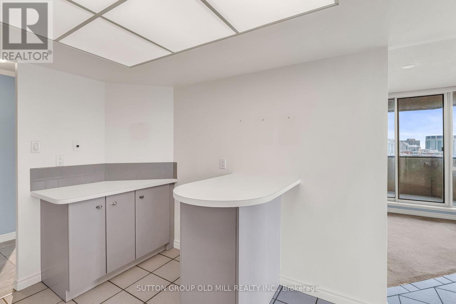 2002 - 1320 Islington Avenue, Toronto (islington-city Centre West), Ontario