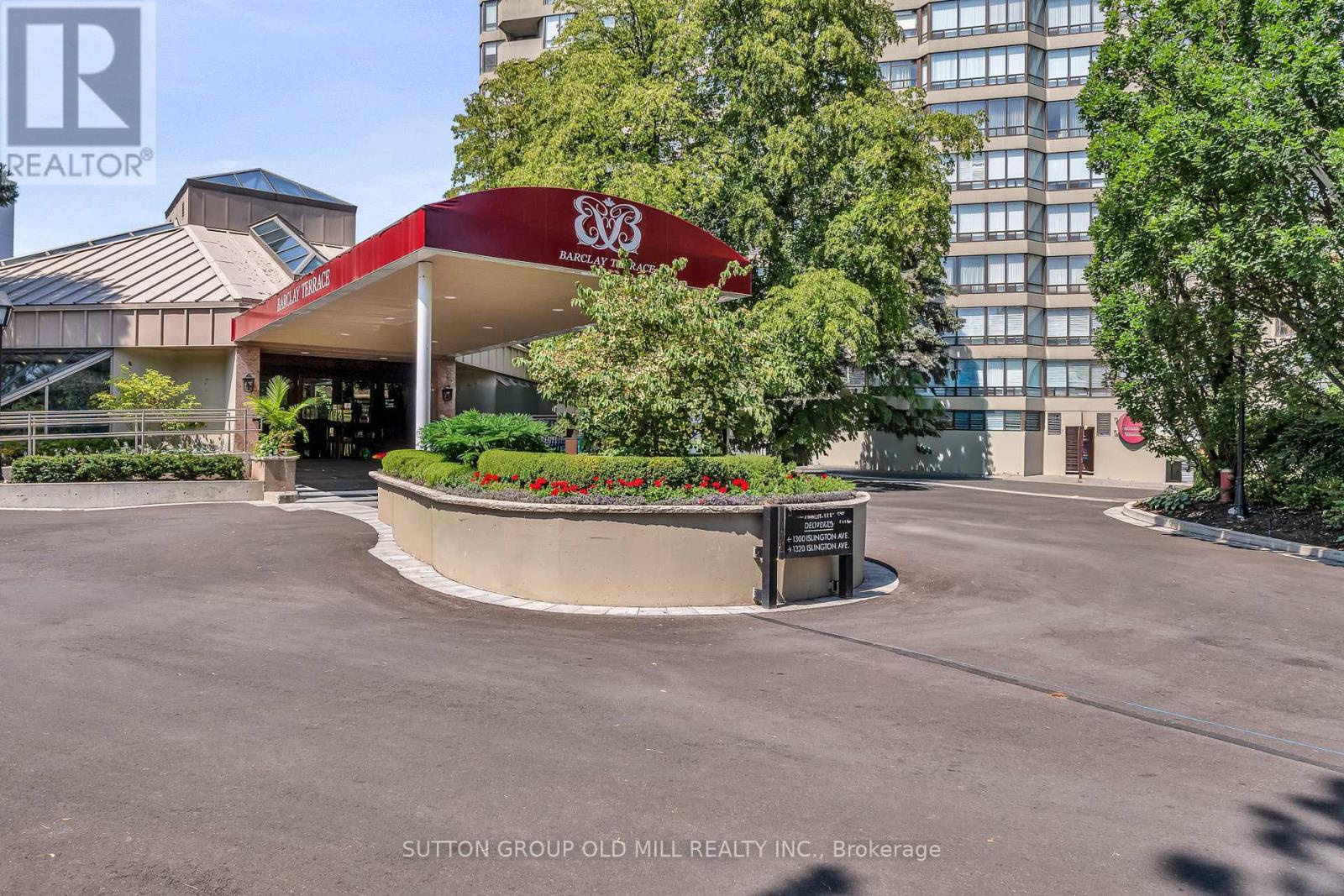 2002 - 1320 Islington Avenue, Toronto (islington-city Centre West), Ontario