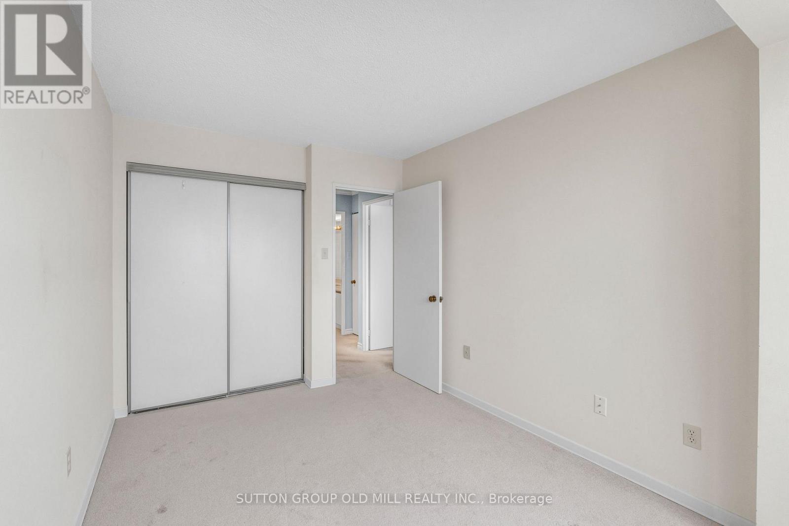 2002 - 1320 Islington Avenue, Toronto (islington-city Centre West), Ontario