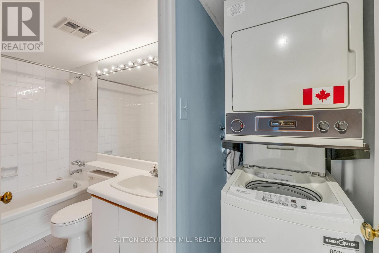 2002 - 1320 Islington Avenue, Toronto (islington-city Centre West), Ontario