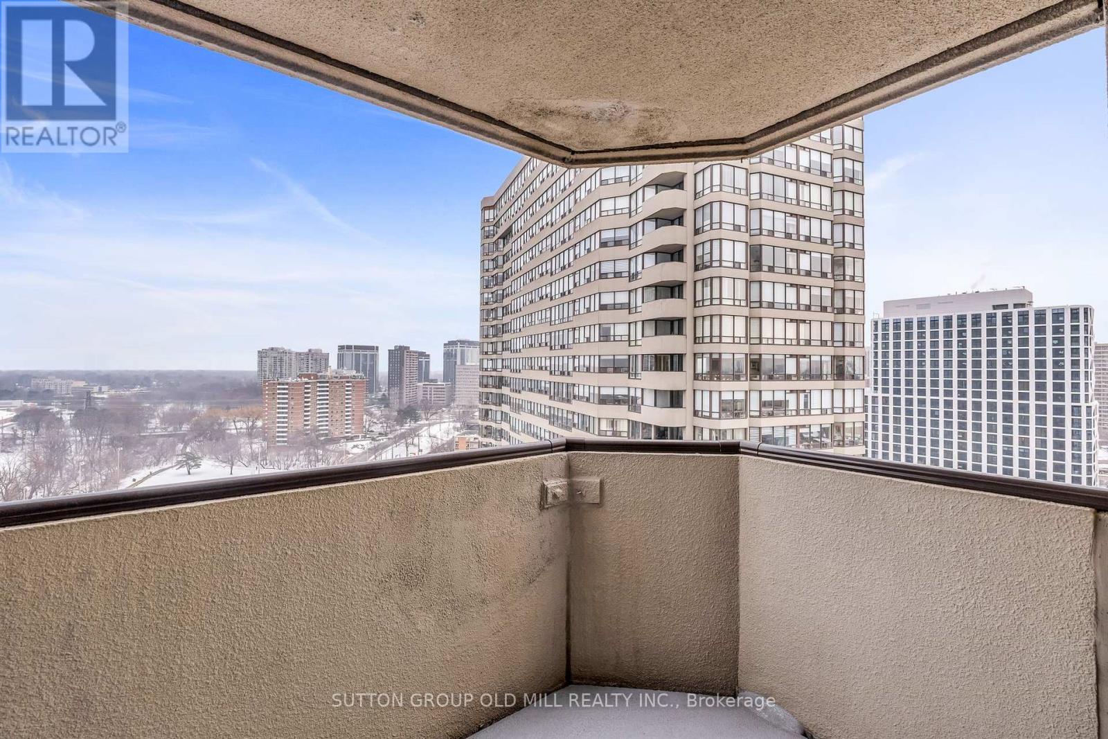 2002 - 1320 Islington Avenue, Toronto (islington-city Centre West), Ontario