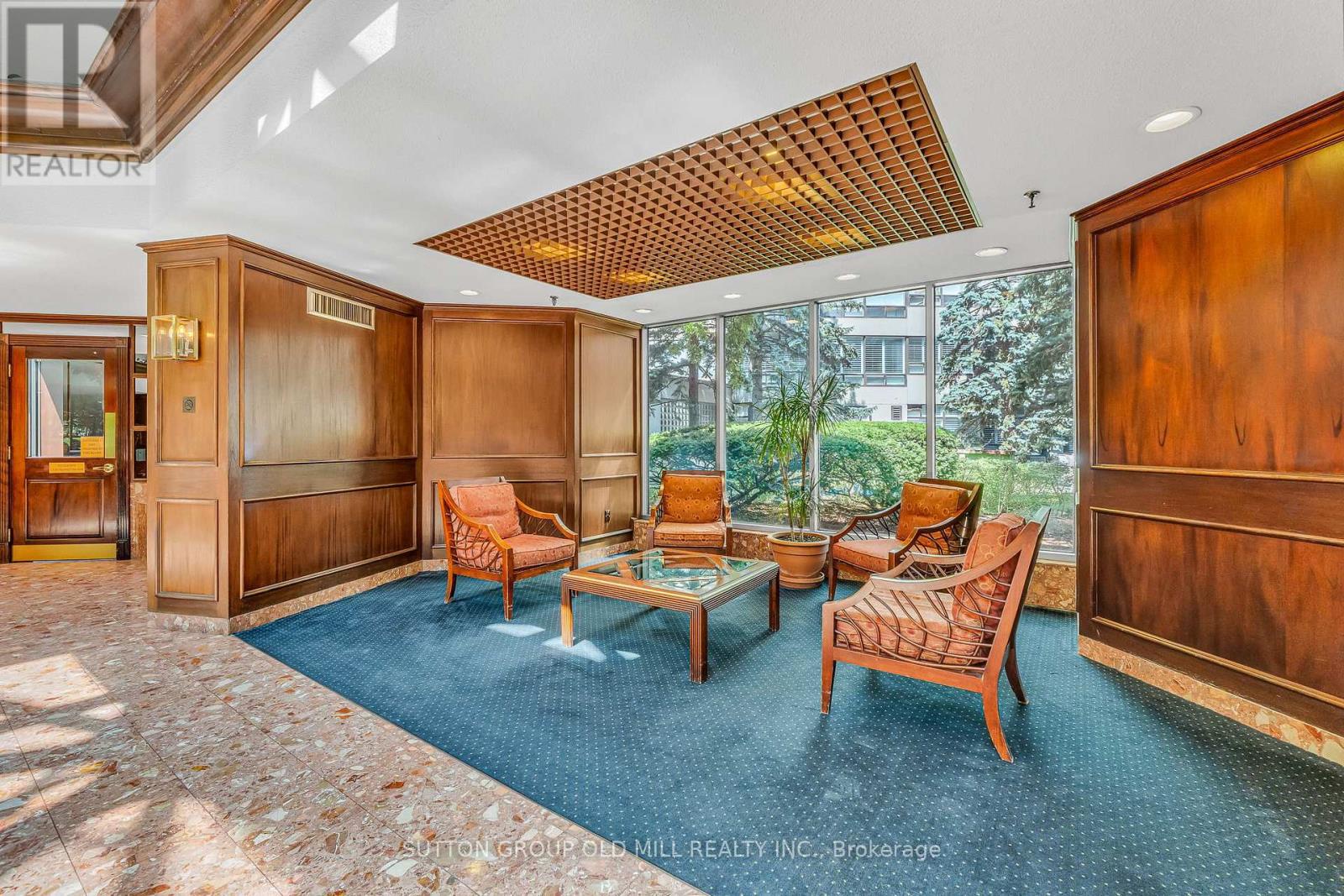 2002 - 1320 Islington Avenue, Toronto (islington-city Centre West), Ontario