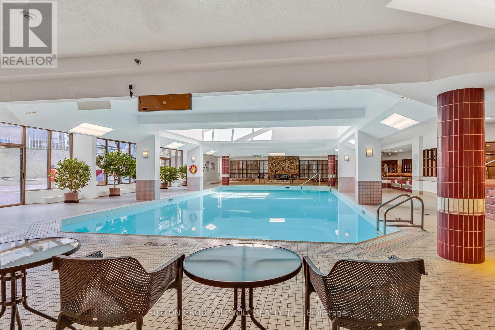 2002 - 1320 Islington Avenue, Toronto (islington-city Centre West), Ontario