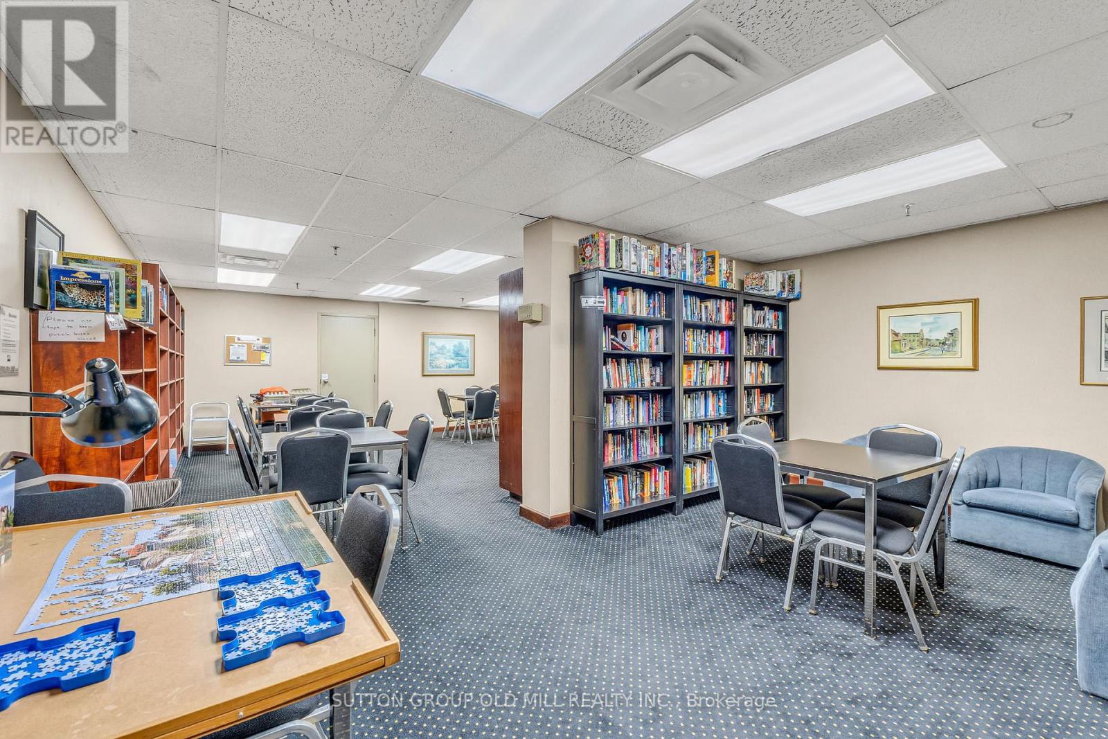 2002 - 1320 Islington Avenue, Toronto (islington-city Centre West), Ontario