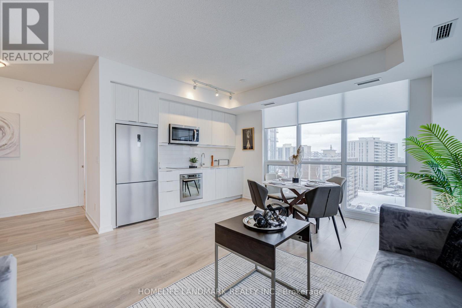 907 - 38 Forest Manor Road, Toronto (henry Farm), Ontario