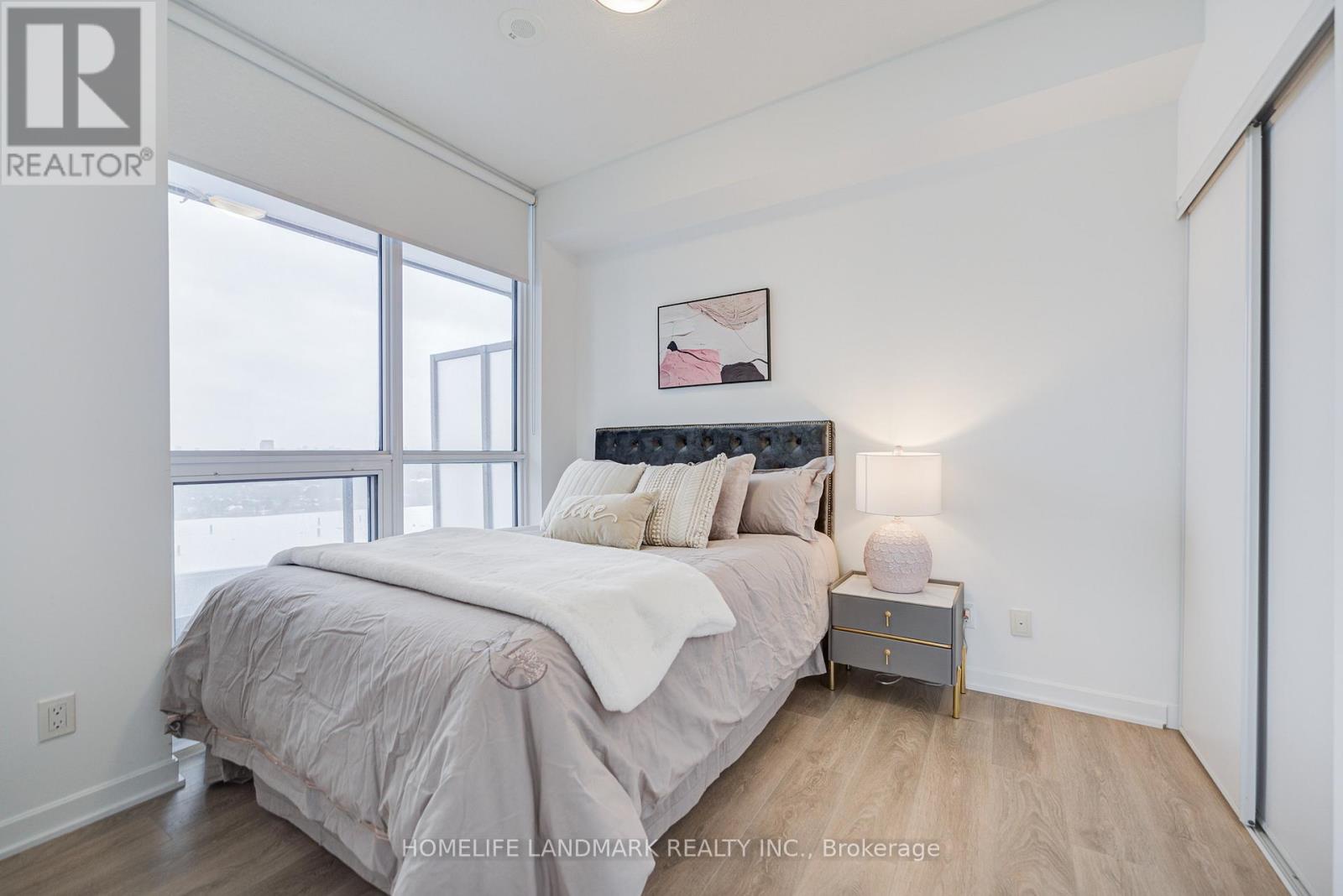 907 - 38 Forest Manor Road, Toronto (henry Farm), Ontario