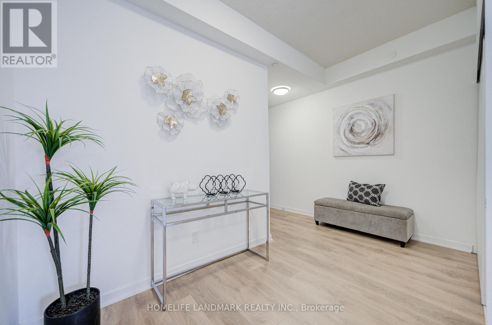 907 - 38 Forest Manor Road, Toronto (henry Farm), Ontario