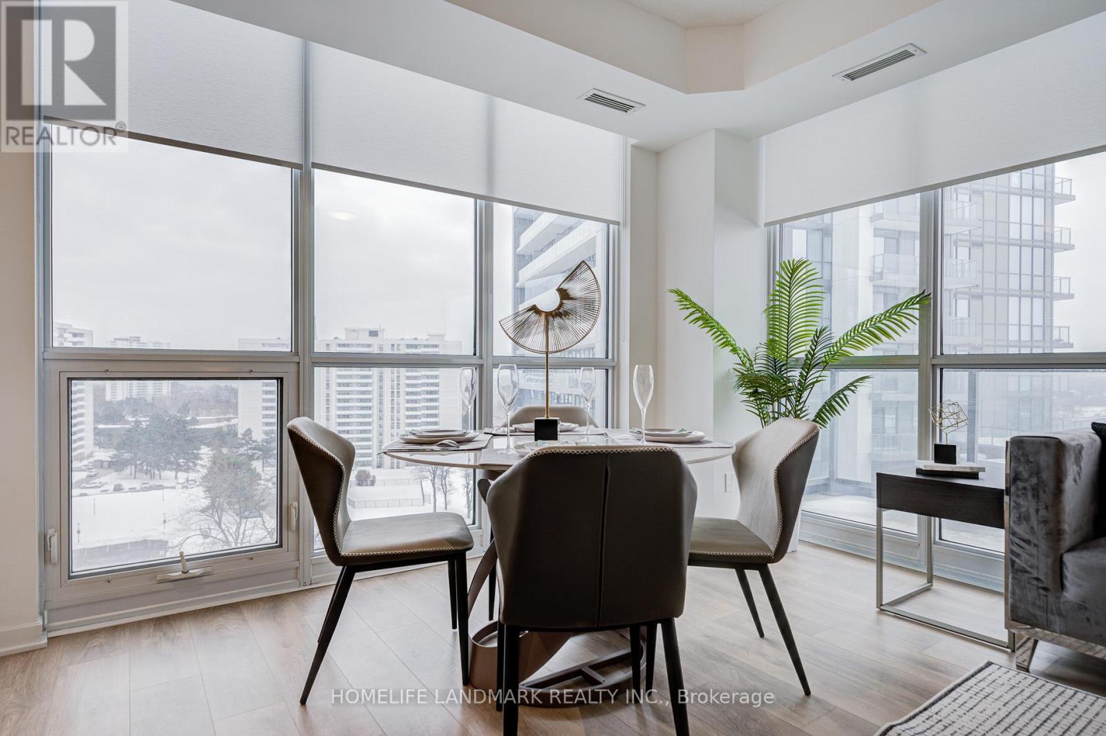 907 - 38 Forest Manor Road, Toronto (henry Farm), Ontario