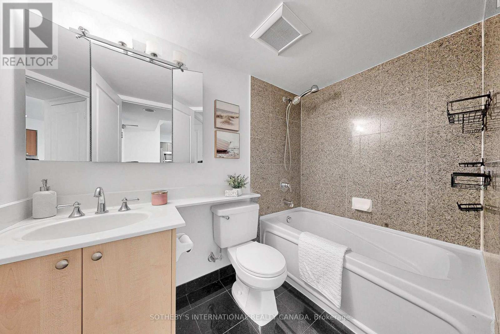 204 - 55 Harrison Garden Boulevard, Toronto (willowdale East), Ontario