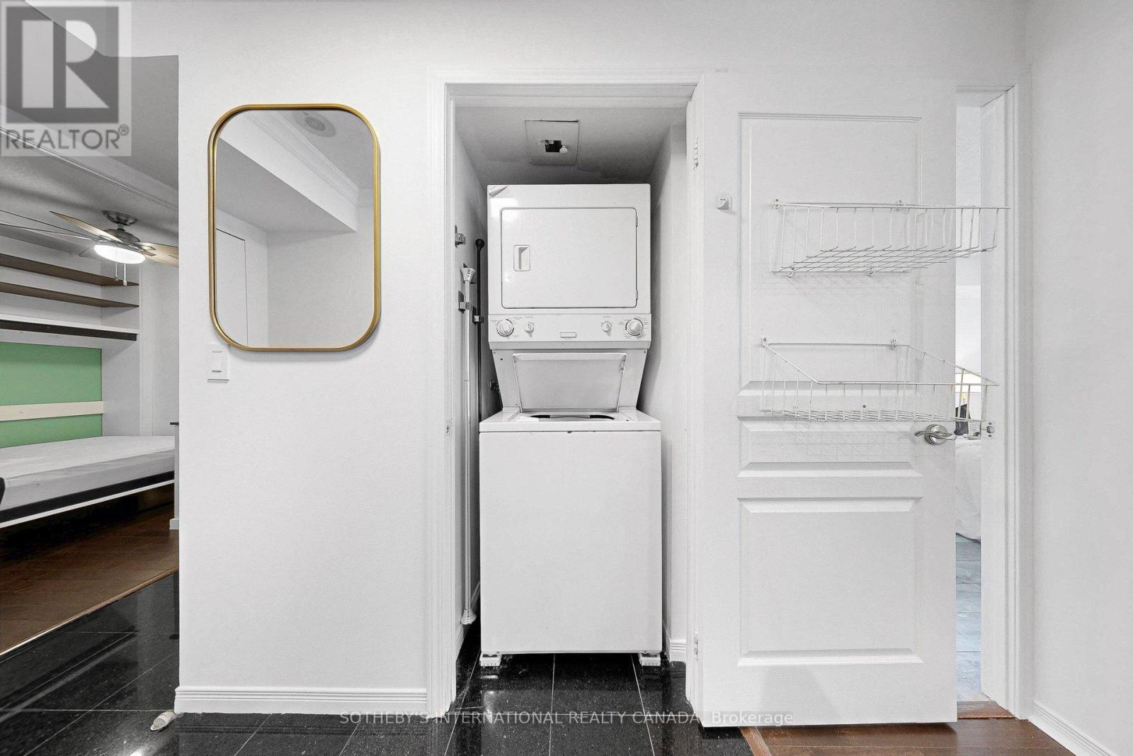 204 - 55 Harrison Garden Boulevard, Toronto (willowdale East), Ontario