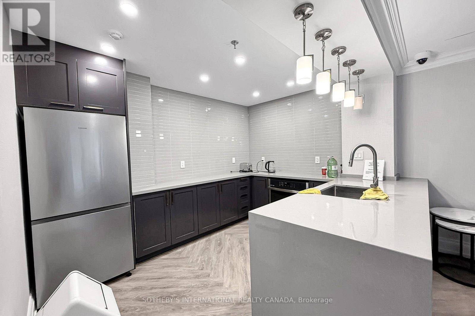 204 - 55 Harrison Garden Boulevard, Toronto (willowdale East), Ontario