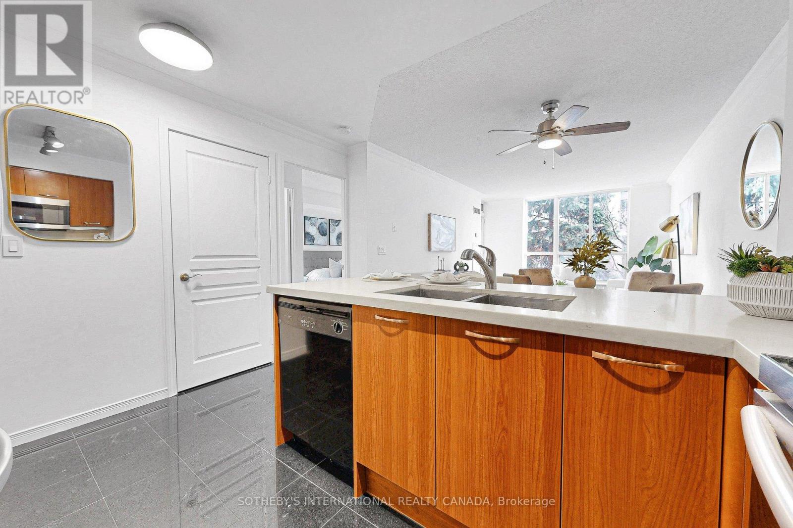 204 - 55 Harrison Garden Boulevard, Toronto (willowdale East), Ontario