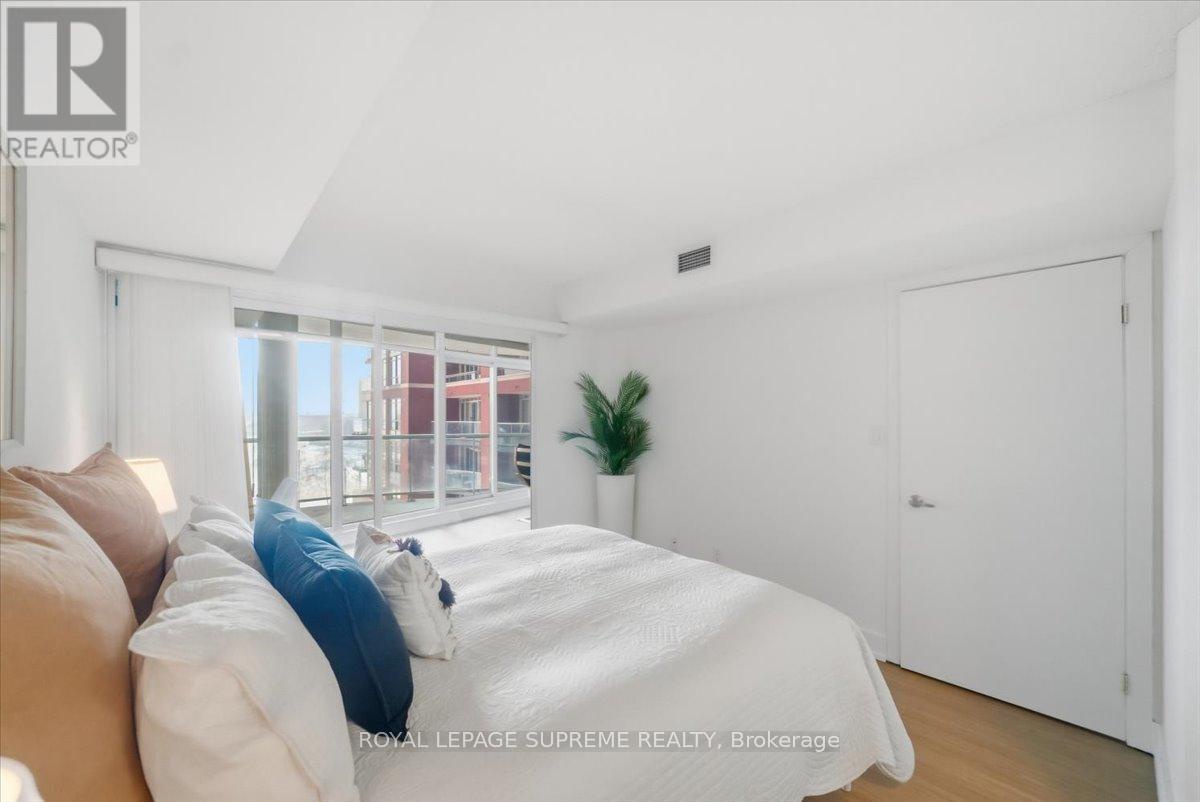 512 - 550 Queens Quay W, Toronto (waterfront Communities), Ontario