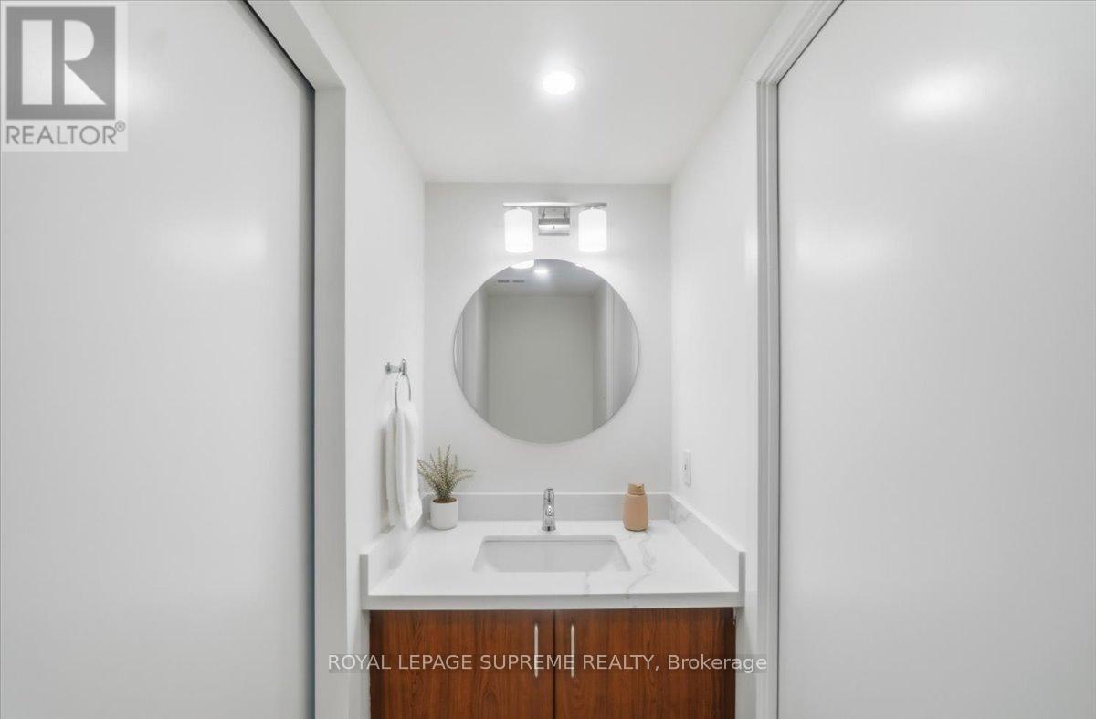 512 - 550 Queens Quay W, Toronto (waterfront Communities), Ontario