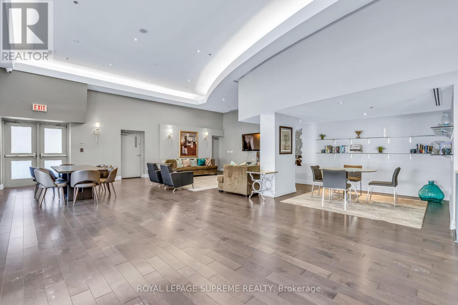 512 - 550 Queens Quay W, Toronto (waterfront Communities), Ontario