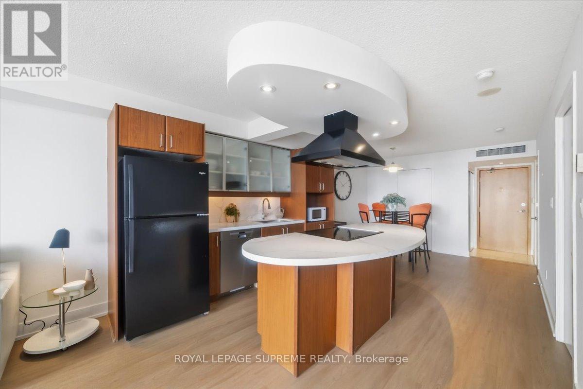 512 - 550 Queens Quay W, Toronto (waterfront Communities), Ontario