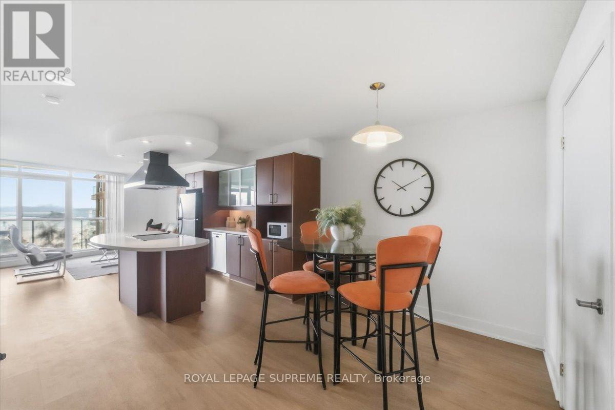 512 - 550 Queens Quay W, Toronto (waterfront Communities), Ontario