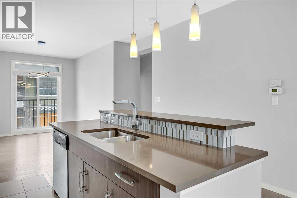 455 Ascot Circle Sw, Calgary, Alberta