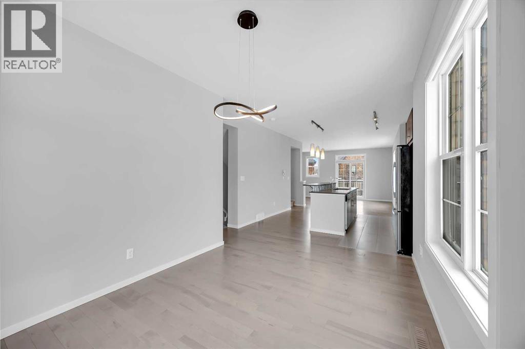 455 Ascot Circle Sw, Calgary, Alberta