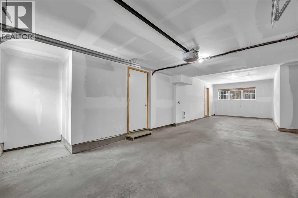 455 Ascot Circle Sw, Calgary, Alberta