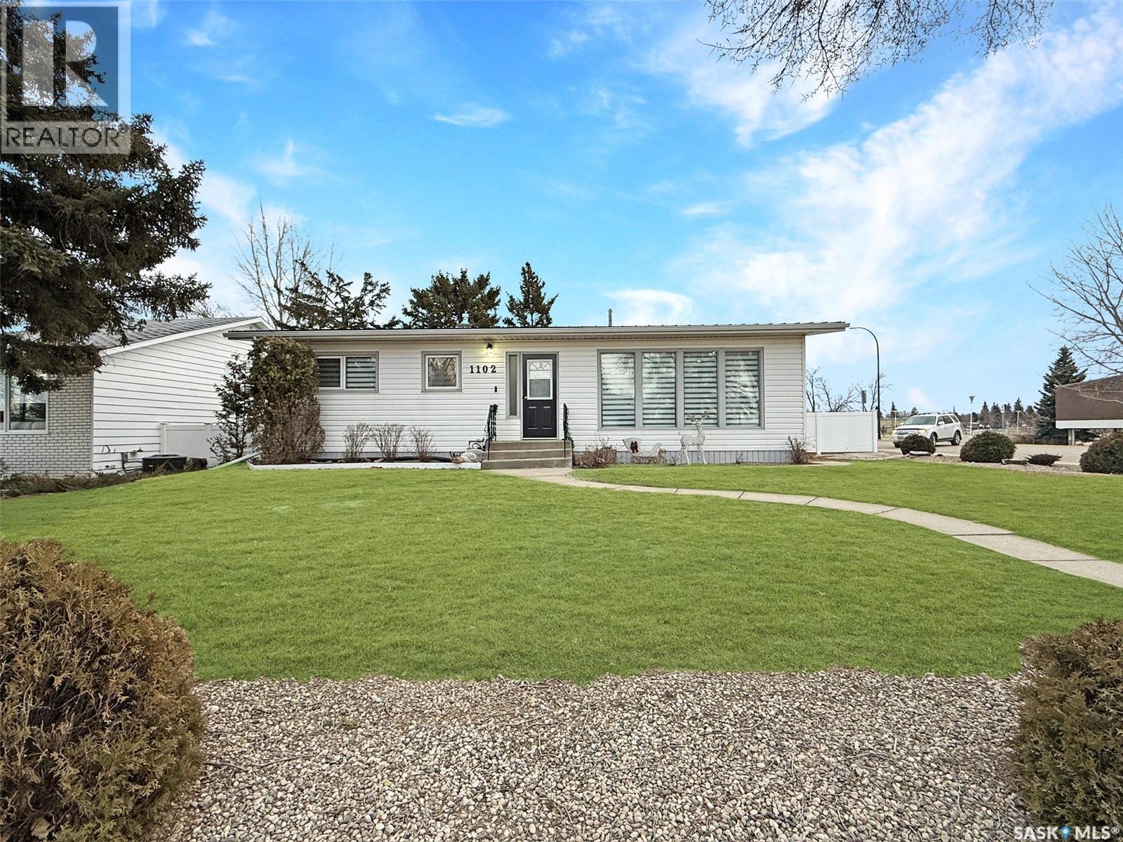 1102 Golden Place, Swift Current, Saskatchewan