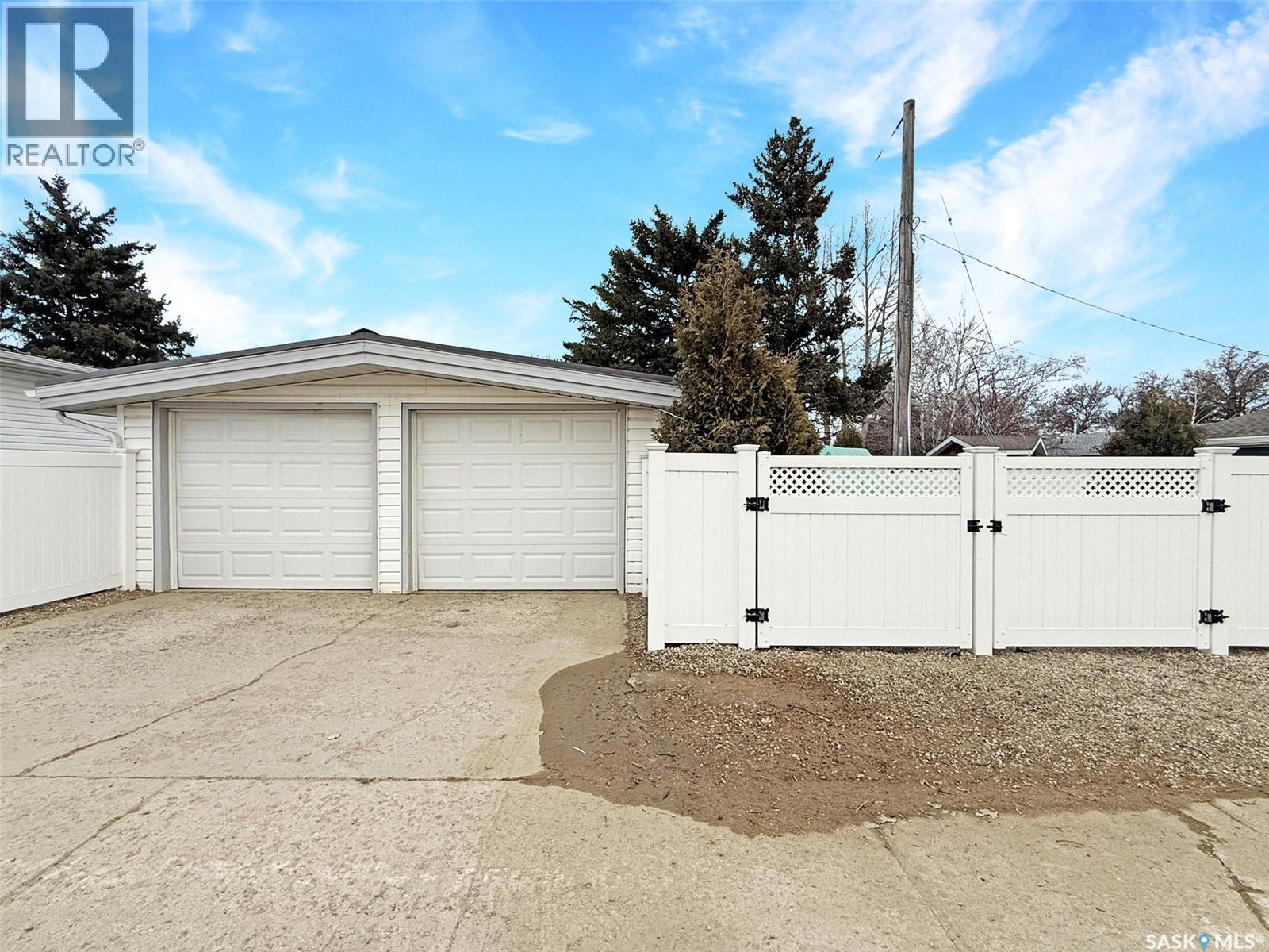 1102 Golden Place, Swift Current, Saskatchewan