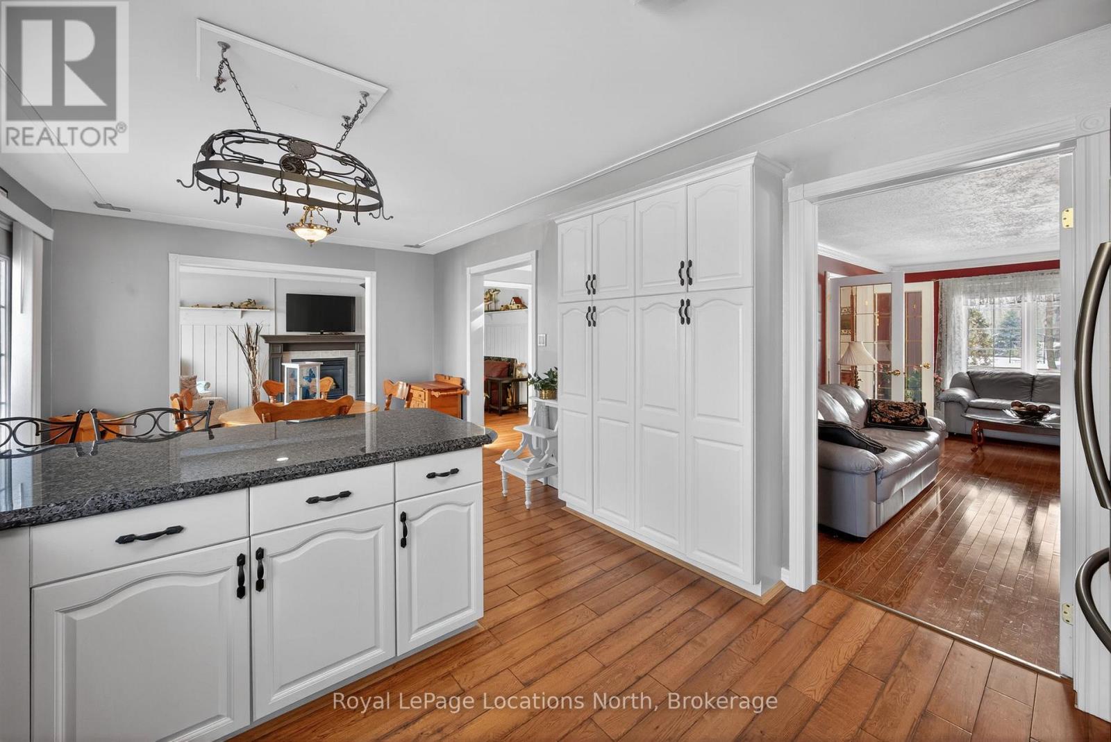 20 Green Mountain Court, Oro-medonte, Ontario