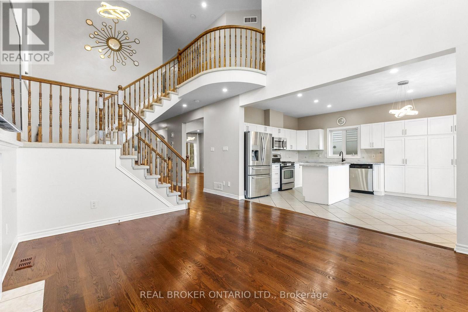 2014 Jasper Avenue, Ottawa, Ontario