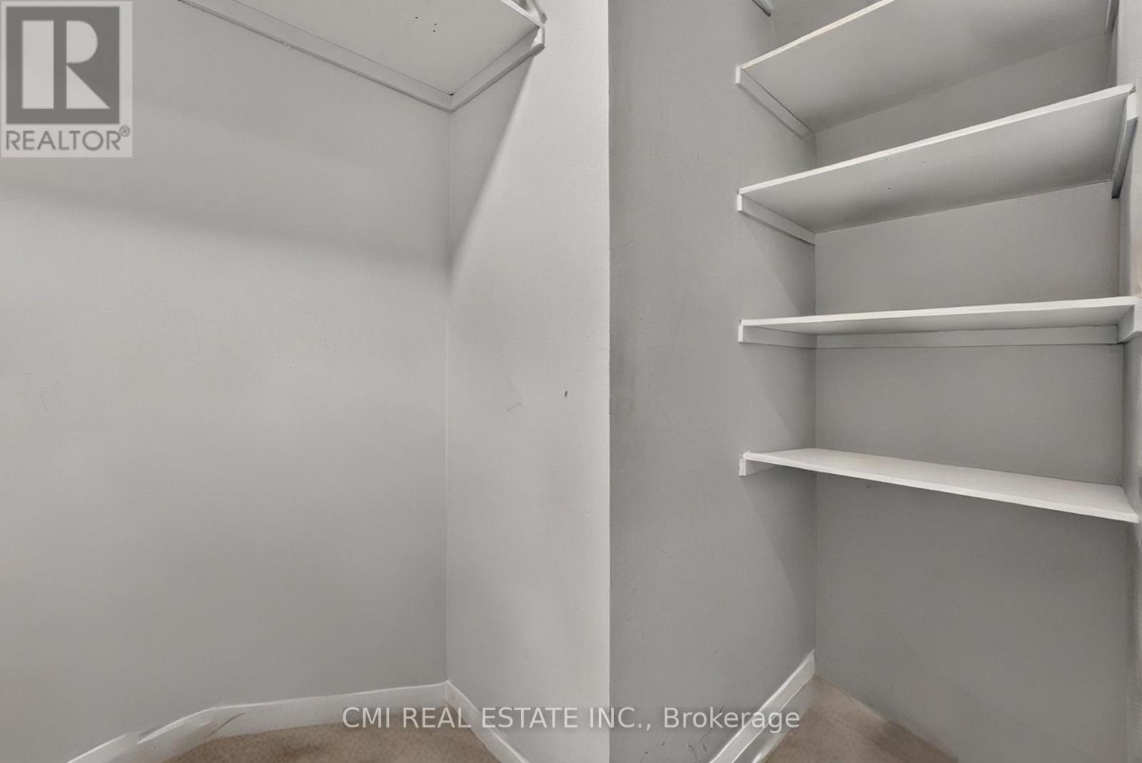 22 Jeavons Avenue, Toronto (clairlea-birchmount), Ontario