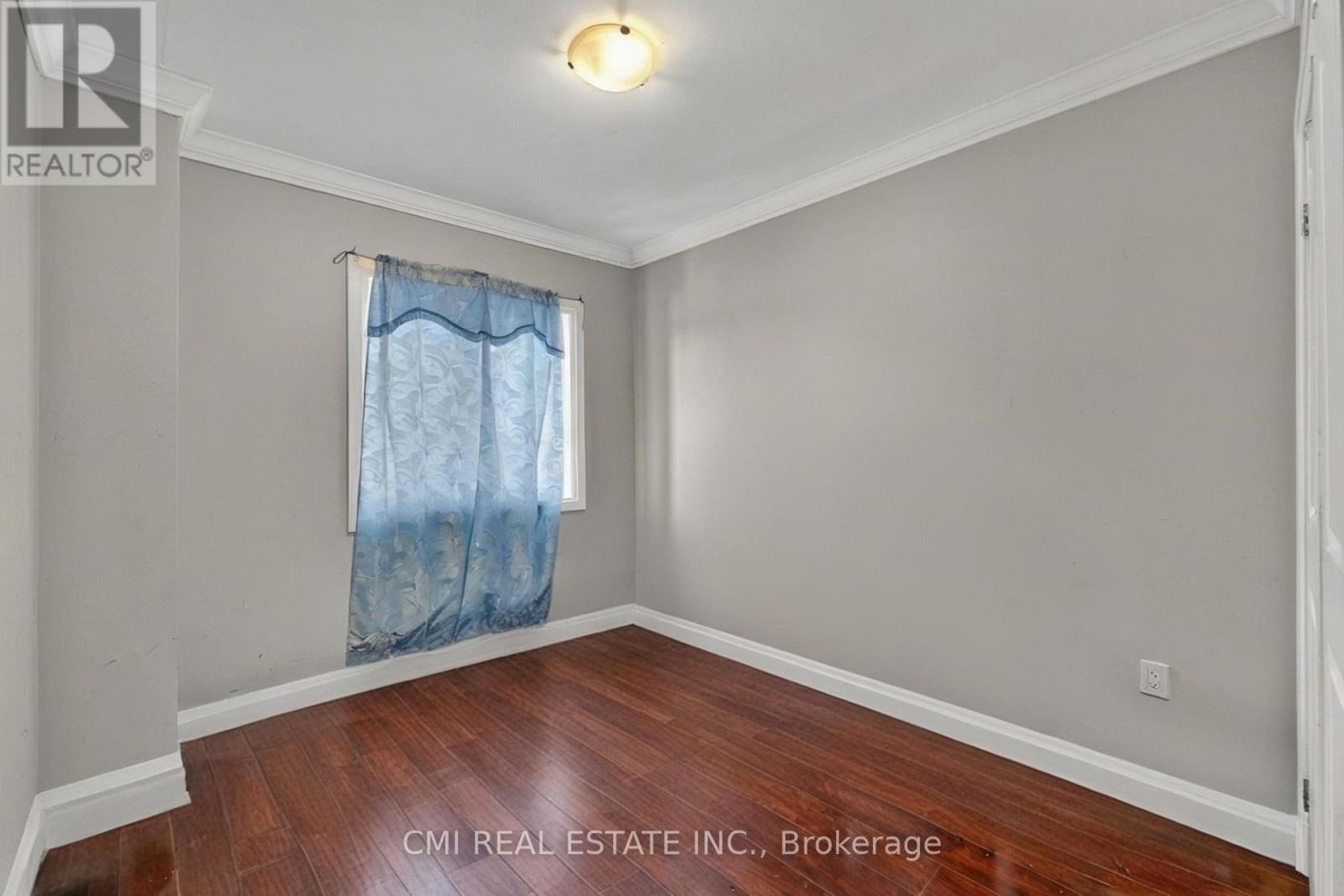 22 Jeavons Avenue, Toronto (clairlea-birchmount), Ontario