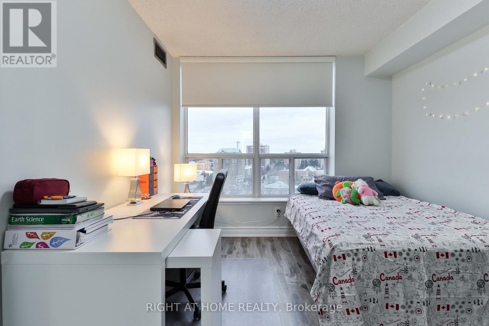 1609 - 410 Mclevin Avenue, Toronto (malvern), Ontario