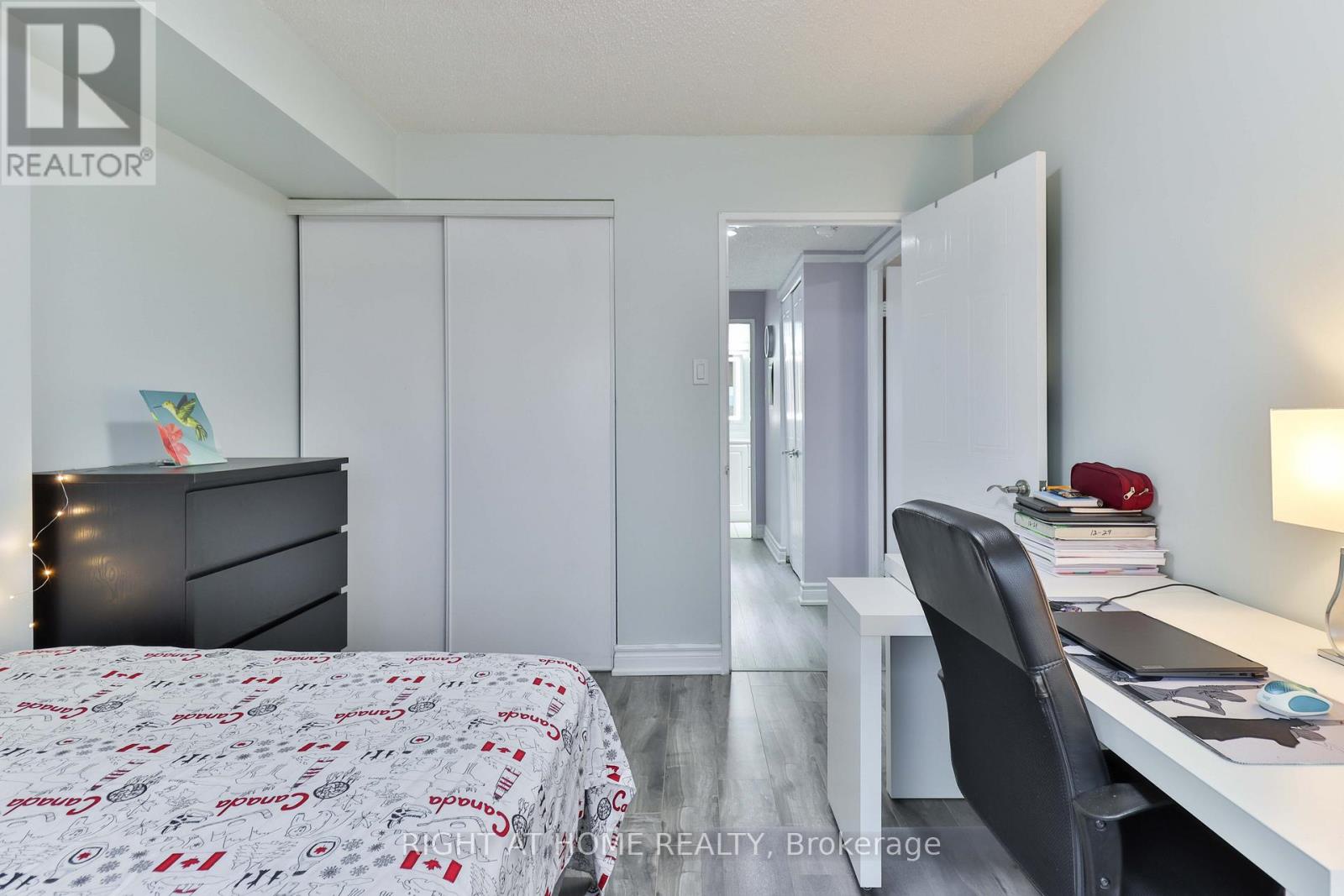 1609 - 410 Mclevin Avenue, Toronto (malvern), Ontario