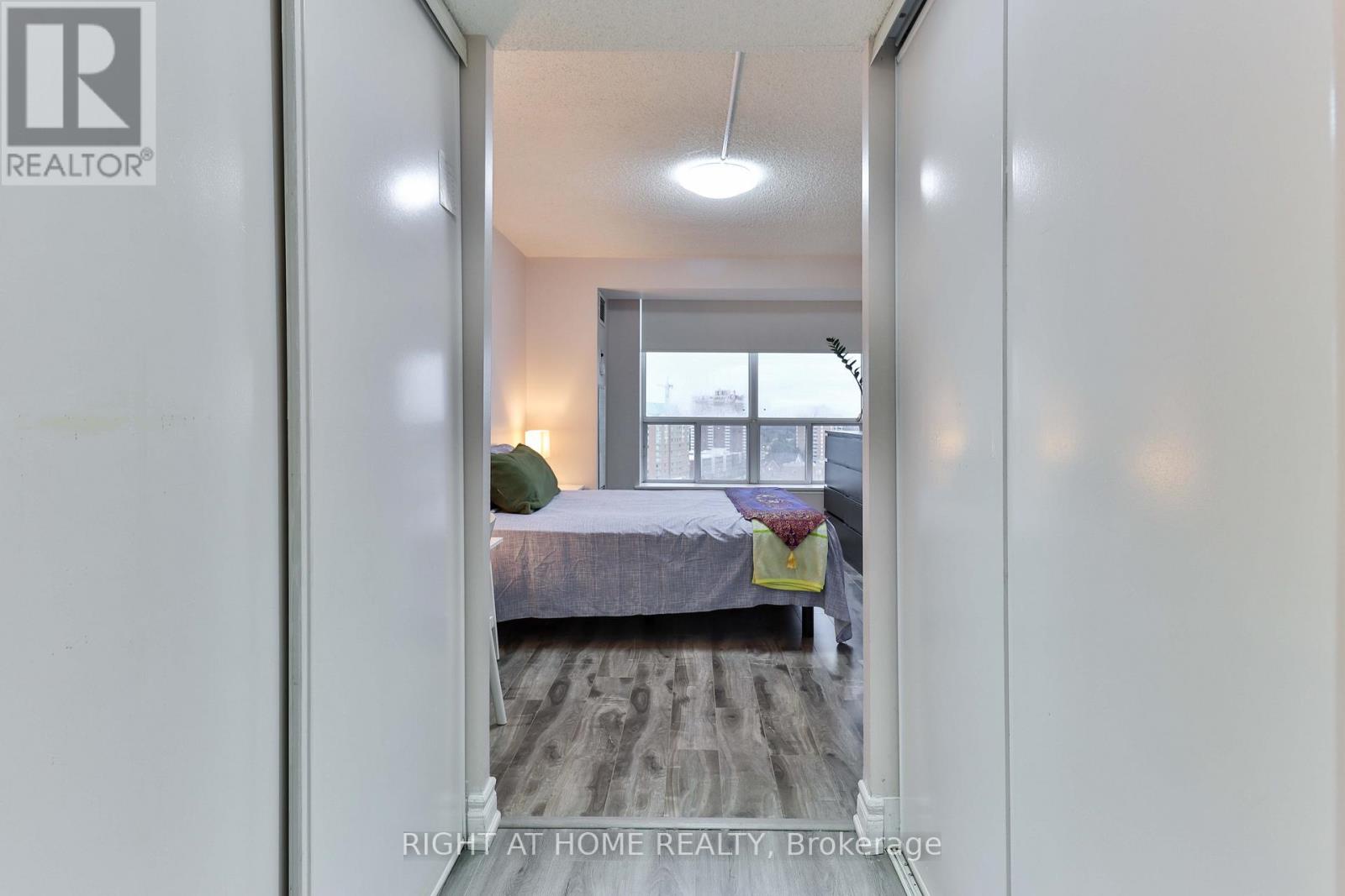 1609 - 410 Mclevin Avenue, Toronto (malvern), Ontario